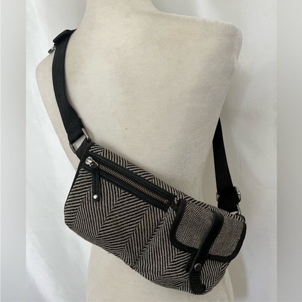 LULULEMON- Athletica Fanny Pack Hip Bag